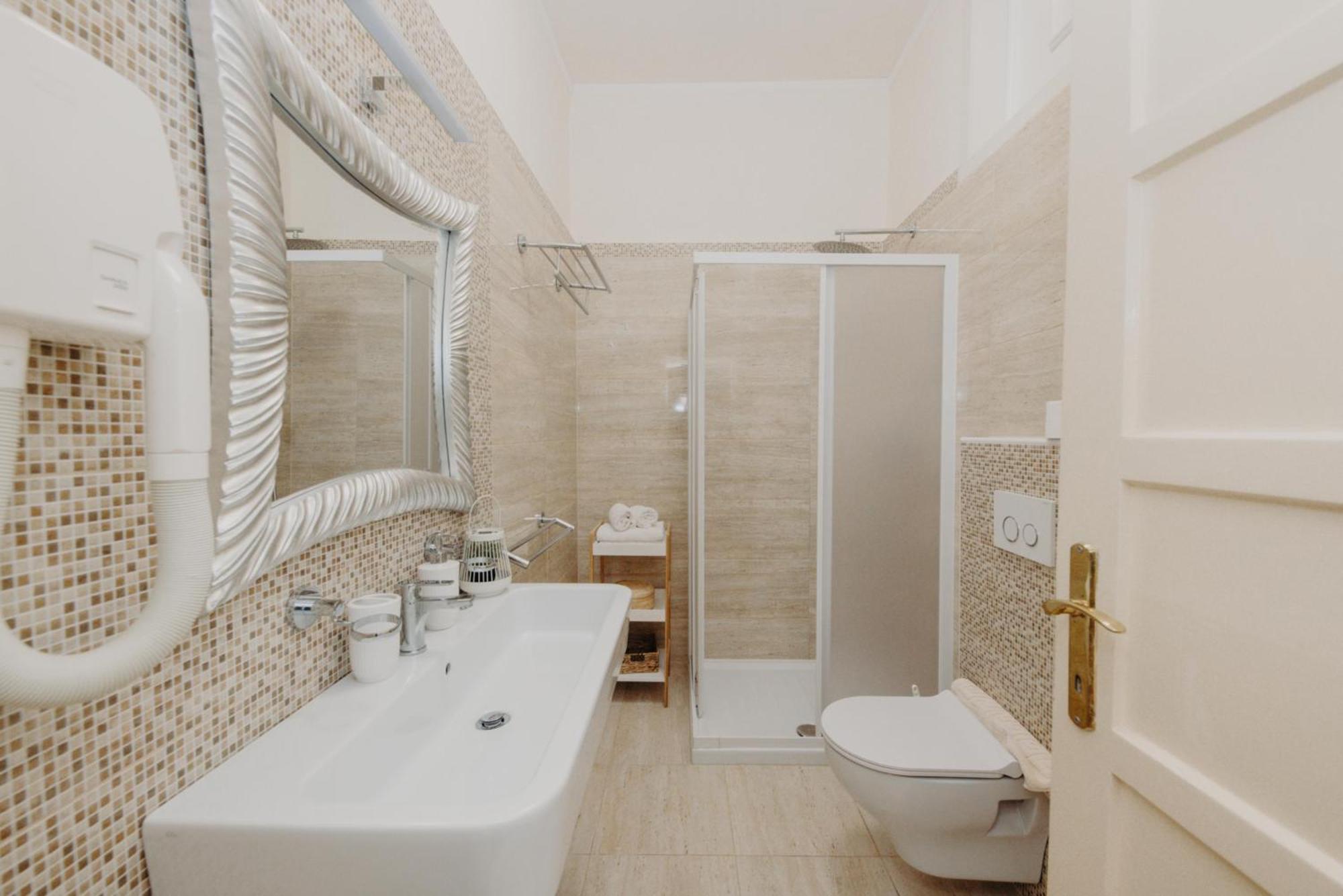 Rooms And Studios Villa Rossella 2 Rovinj Extérieur photo