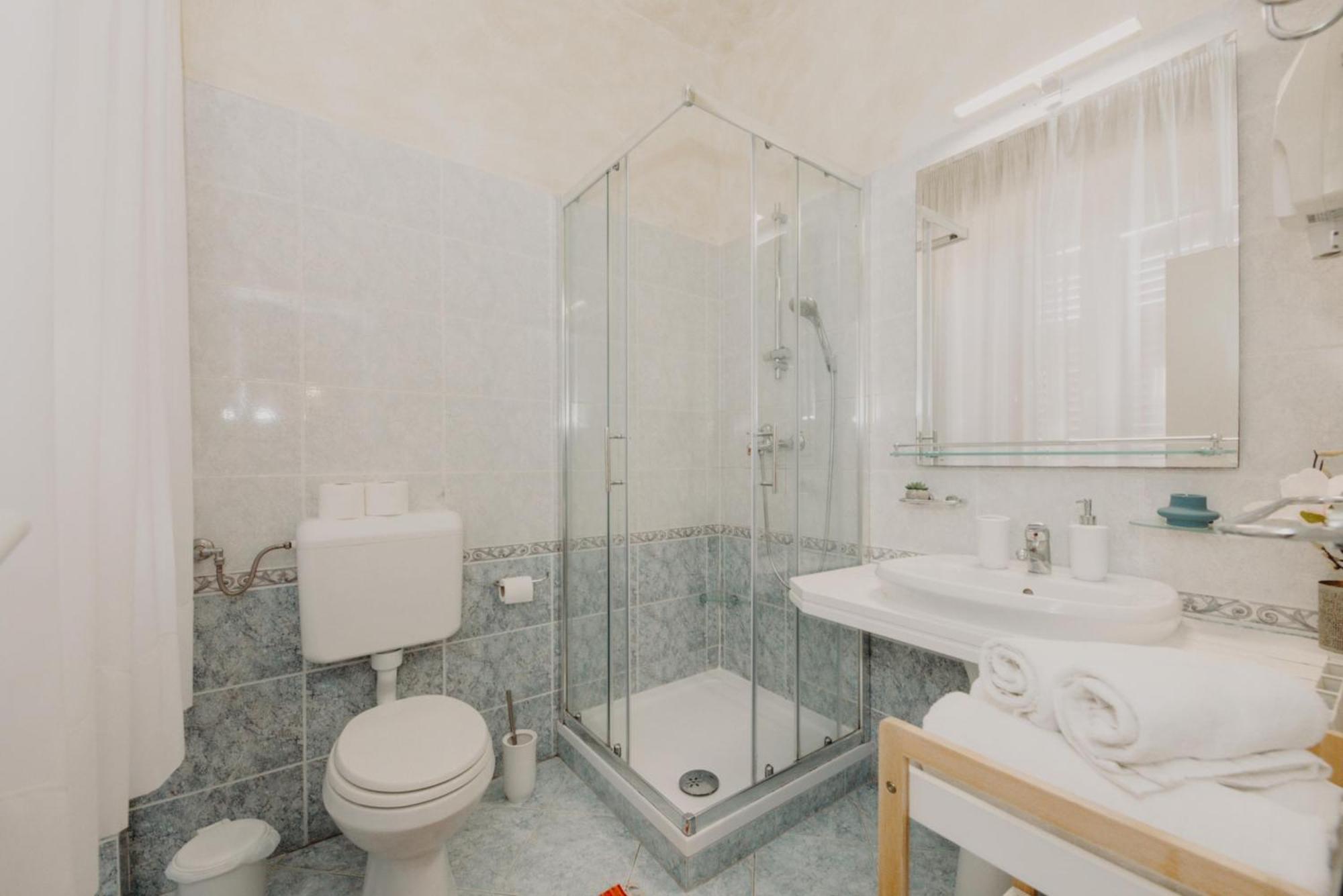 Rooms And Studios Villa Rossella 2 Rovinj Extérieur photo